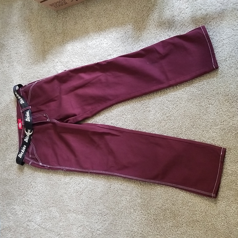 Dickies Women's size 5/27 Burgundy Cargo Jean's